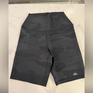 Alo High-waist Camo Vapor Legging In Black Camouflage Size XS